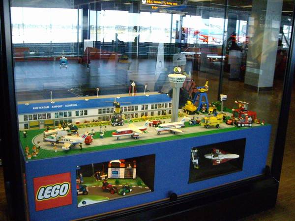LEGOでスキポール LEGOでスキポール