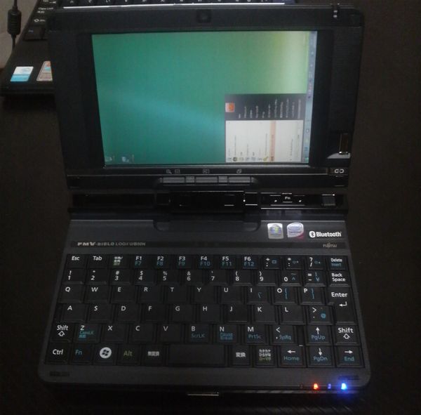 画面もちゃんと回転できます。回転動作は早いっす。