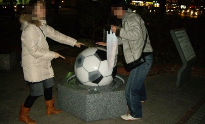 T村家のふたりがボールに遊ばれてる・・・