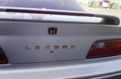 リアエンブレム周りは綺麗にするのが難しいのです・・・