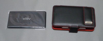 キャンペーンのオマケ。バッテリーとケース