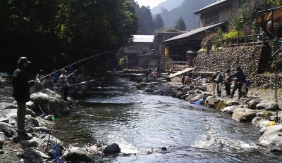 大丹波川国際虹ます釣り場