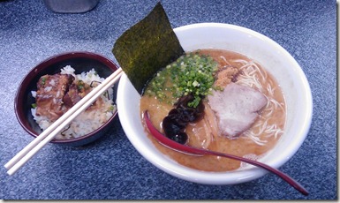 セットで塩とんこつ