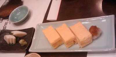 おつまみ。板わさと玉子焼き おつまみ。板わさと玉子焼き