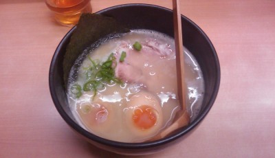 たまごラーメン♪ たまごラーメン♪