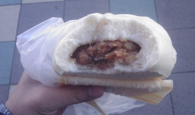 上里で食べた豚まん