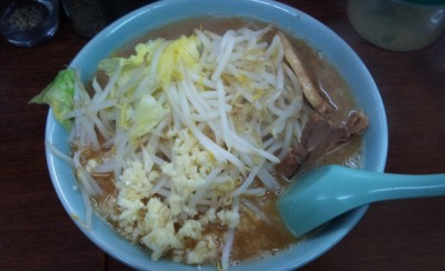 とんこつモヤキャベラーメン