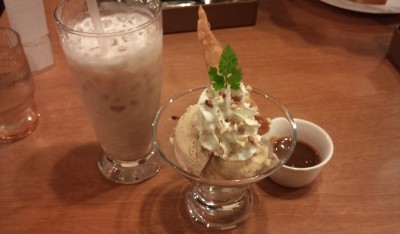 最近多いぞ、ファミレスでドリンクバー・・・