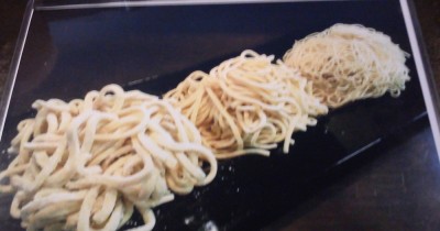 異なる3種類の麺が選べます