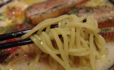 中太な麺は、まるでパスタのよう・・・