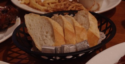 リブにはパンが付いてきます