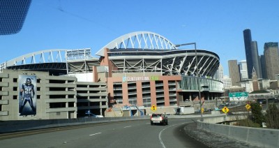 すぐ横のアメフト場