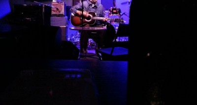 あえての顔隠し・・・