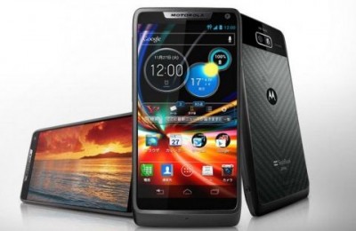 RAZR M が出ますよ