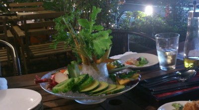 有機野菜はバーニャカウダで