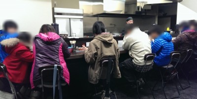 店内は広々・・・だけど席数変わらず