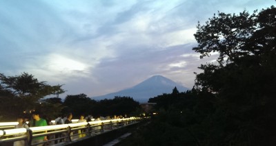 御殿場から望む富士山さん